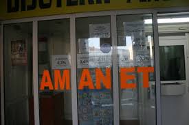 Acum, după ce ai aflat irelevantul răspuns la întrebarea cât e gramul de aur, foarte probabil că îl vei compara cu prețul de 230 de lei pe gram de la un magazin de bijuterii vrac importate din turcia. Viata Pe Amanet Cu Piercing Ul Si Dintii De Aur In Portofel Reportaj Ziare Com Mobile