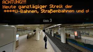 In diesem jahr drohe der deutschen bahn ein verlust von zwei milliarden euro durch die pandemie. Warnstreiks Am Dienstag Mit Massiven Einschrankungen Im Nahverkehr Ist Zu Rechnen Hessenschau De Wirtschaft