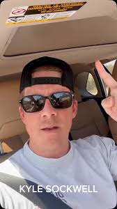 Go Metro and Diva Nation!! 💙🧡👑