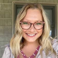 Destiny Higgins's Instagram, Twitter & Facebook