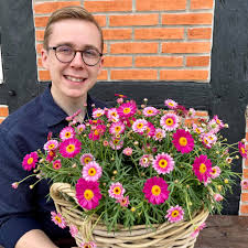 Die täuschung seiner eigenen parteifreunde über das drohende unheil seiner enttarnung war kein kavaliersdelikt. Philipp Amthor Alles Gute Zum Muttertag An Alle Mutter Facebook