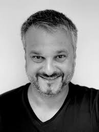 Ansprechpartner*innen