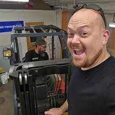 Chris Puskas's Instagram, Twitter & Facebook