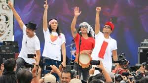 Check spelling or type a new query. Chord Kunci Gitar Dan Lirik Lagu Lembah Baliem Slank Asal Banyak Ubi Untuk Ku Makan Tribun Solo
