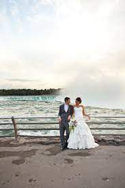 Niagara Falls Wedding Bride Groom Jackie Dan Niagara Falls Wedding Niagara Wedding Honeymoon Romance