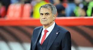Şenol güneş transferleri açıkladıbeşiktaş teknik direktörü şenol güneş, nevzat demir tesisleri'nde basın toplantısı düzenleyerek, gündemle ilgili önemli açıklamalarda. Senol Gunes Beni Kavga Ettirmeyin Beni Calistirin Trt Spor Turkiye Nin Guncel Spor Haber Kaynagi