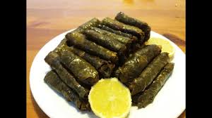 Cu sos de marar cu smantana si lamaie si umplute cu carne tocata de porc sau sarmalutele in frunze de vita de vie sunt populare in balcani, europa de est, caucaz si orientul mijlociu. Sarmalute In Foi De ViÈ›a De Vie Foarte Gustoase Yabrak Dolma Vinbladsdolma Yaprak Sarma Youtube