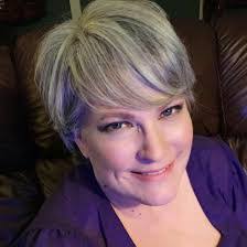 Robin Huff's Instagram, Twitter & Facebook