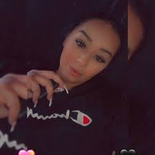 anyone that can make me this with this style of shirt?? thanks😁