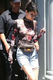Pin On Celebrites Stars Icones