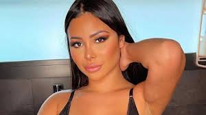Maeva ghennam is a popular song by thabiti | create your own tiktok videos with the maeva ghennam song and explore 12k videos made by new and popular . Maeva Ghennam Decouvrez Son Salaire Completement Dingue