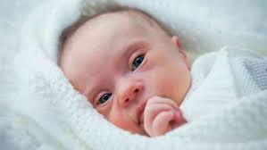 down sendromlu bebeklerin hareketleri nasildir cok mu uyur el cizgileri