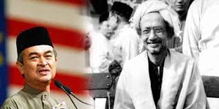 Untuk tidak bertanding dalam pemilihan umno pada mac 2009.ini bermakna tinggal 6 bulan sahaja lagi untuk ds najib untuk mengisi kekosongan yang di idam2kan iaitu menjadi perdana menteri malaysia ke 6. Kisah Syeikh Abdullah Fahim Datuk Perdana Menteri Ke 5