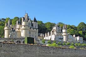 Un conte de charles perrault lu par ar men (23 min). En Visite Dans Le Chateau De La Belle Au Bois Dormant Mag Communes