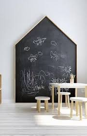 Les Objets Deco En Forme De Maison Envahissent Les Chambres D Enfant Chambre Enfant Decoration Chambre Enfant Deco Chambre Enfant