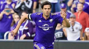 Che bello rivedere le squadre di milano lottando per lo scudetto. Kaka Mlssoccer Com