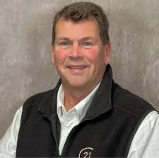 Sarah Hoefer, Licensed Real Estate Associate Broker