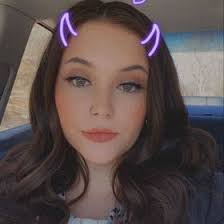 Kiana Carroll's Instagram, Twitter & Facebook