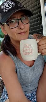 Best hikes and coffee shops near Peavine Falls