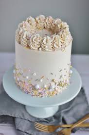 White Cake With Vanilla Buttercream Baking With Blondie Recipe Cake White Cake Cupcake Cakes