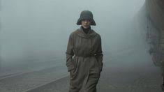 Black mirror serie saison 1 episode 3 en streaming, regarder black mirror saison 1 episode 3 en streaming gratuit, voir black mirror. 26 Deutsche Sendungen Ideas Funky Outfits Netflix Cast Brideshead Revisited