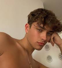 Robin Kelleher (kelleher2099)