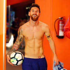On his right shoulder and arm you will find the huge jesus christ tattoo. Lionel Messi Has A New Tattoo Of His Wife Antonella Roccuzzo S Lips Next To The Barcelona Superstar S Groin