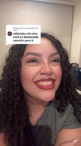 Respuesta divertida a Kent con abrazo y música