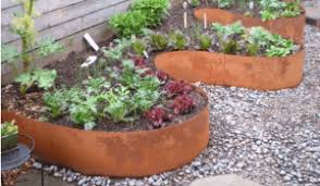 Gardening is a beautiful thing, especially when done right! No Dig Landscape Edging The Best Diy And Store Bought Edging For Your Garden