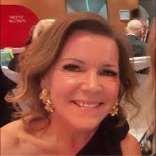 Which Christmas show is better: Alabama Theater or Carolina Opry?