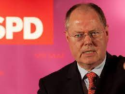 Dennoch sieht er eine zusammenarbeit auf bundesebene. Kommentar Zum Spd Kanzlerkandidaten Steinbruck Fur Die Wahl 2013 Der Spiegel