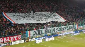 Zmiany w zarządzie wisły kraków nie spodobały się wszystkim kibicom białej gwiazdy. Wisla Krakow Z Trzecia Frekwencja W Lidze Trybuny Pozegnaly Pilkarzy Jak Mistrzow Sport W Interia Pl