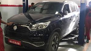 The xuv700 is slated upon launch, the new mahindra xuv700 will compete with the likes of the new tata safari and the. Mahindra Xuv700 Spied Testing Will Rival The Toyota Fortuner Drivespark News