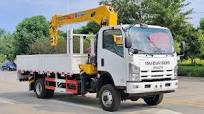 ISUZU NPR 4×4 off road 5tons Boom Crane Truck