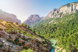 Con más de 15 años poniendo a bailar al mundo facebook: El Chorro Malaga Klettern Wandern Baden Andalusien 360