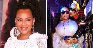 The ladies on fox soul's talk show cocktails with queens were not prepared for the level of realism that erupted when they tried to reunite sisters da brat and lisaraye mccoy. Lisaraye Mccoy Of Single Ladies Reveals How She Helped Sister Da Brat Meet Her New Girlfriend