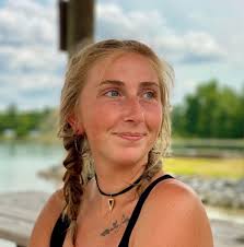 Lauren Elizabeth Winstead (1998-2022)