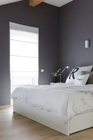 Im gegensatz zu ein paar folgenden beispielen, wurde in diesem penthouse auf eine graue wand verzichtet. Dunkelgrau Im Schlafzimmer Mit Wandfarbe Von Www Kolorat De Kolorat Schlafzimmer Be Graue Wand Schlafzimmer Wandfarbe Schlafzimmer Dunkelgraues Schlafzimmer