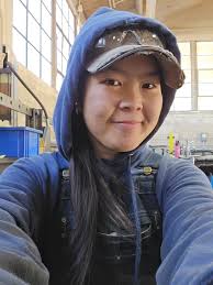 Get it girls!! 💕👊👩‍🏭👩‍🔬 #bluecollar #thatdontimpressmemuch #trend  #fyp #weldergirl #welding #femaleintrades #countrygal #christian #winter