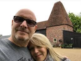 Kent Darling's Instagram, Twitter & Facebook