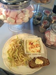Les Recettes D Emilie Salade De Chou Blanc Et Liptauer Autriche Salade De Chou Salade De Chou Blanc Chou Blanc