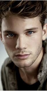 Jeremy Irvine