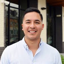 Kimberly Brill's Instagram, Twitter & Facebook