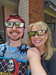 Blonde/His Hanger/Your Linens (@dianetrone) • Instagram photos and videos