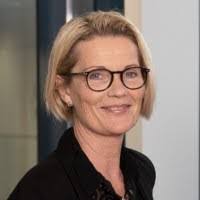 Alma Lund's Instagram, Twitter & Facebook