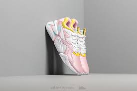 There's a puma x barbie collection coming up next fall, and it's going to after barbie's collaboration with brands such as sephora (in march), missguided (in april), and a resort collaboration. Women S Shoes Puma X Barbie Nova Wmns Puma White Orchid Pink Footshop