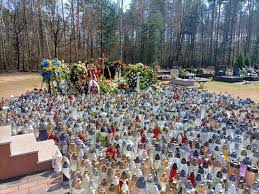 Słynny wokalista podkreślał, że jego prawdziwą miłością była właśnie ewa. Na Grob Krzysztofa Krawczyka Do Grotnik Sciagaja Fani Z Calej Polski 26 04 2021 Lodz Nasze Miasto