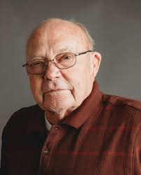 IHS Class of 1956 Dick Walton The Honorable William Richard (Dick) Walton,  85, of Ironton, Ohio, died Sunday, October 29, 2023, with his family by his  side. Richard was born October 20,