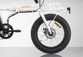 ファットタイヤなmtbで カーゴバイクでもあるミニベロな折り畳み電動アシスト自転車 radmini って 全部入りかよ えん乗り ミニベロ 電動アシスト自転車 カーゴバイク
