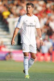 كريستيانو رونالدو يتحدى ريال مدريد رونالدو انضم إلى ريال مدريد من مانشستر يونايتد صيف العام 2009، وأصبح أفضل هداف للنادي الملكي برصيد 450 هدفًا، وقاد الفريق للقبين في الدوري الإسباني و4 في دوري أبطال أوروبا، و3 في كأس. Ø§Ù„Ø®ÙŠØ§Ù†Ø© ÙˆØ§Ù„ØªØ¬Ø§Ù‡Ù„ Ù‡Ø°Ù‡ Ø§Ù„Ø£Ø³Ø¨Ø§Ø¨ Ø§Ù„Ø­Ù‚ÙŠÙ‚ÙŠØ© Ù„Ø±Ø­ÙŠÙ„ ÙƒØ±ÙŠØ³ØªÙŠØ§Ù†Ùˆ Ø±ÙˆÙ†Ø§Ù„Ø¯Ùˆ Ù…Ù† Ø±ÙŠØ§Ù„ Ù…Ø¯Ø±ÙŠØ¯ Ø¥Ù„Ù‰ ÙŠÙˆÙÙ†ØªÙˆØ³ Ø®Ø§Ù†ÙˆÙ‡ ÙˆØªØ¬Ø§Ù‡Ù„ÙˆØ§ Ø£Ø²Ù…ØªÙ‡ Ù‡Ø°Ù‡ Ø§Ù„Ø£Ø³Ø¨Ø§Ø¨ Ø§Ù„Ø­Ù‚ÙŠÙ‚ÙŠØ© Ø­ÙˆÙ„ Ø±Ø­ÙŠÙ„ ÙƒØ±ÙŠØ³ØªÙŠØ§Ù†Ùˆ Ø±ÙˆÙ†Ø§Ù„Ø¯Ùˆ Ø¹Ù† Ø±ÙŠØ§Ù„ Ù…Ø¯Ø±ÙŠØ¯ Ø¥Ù„Ù‰ ÙŠÙˆÙÙ†ØªÙˆØ³